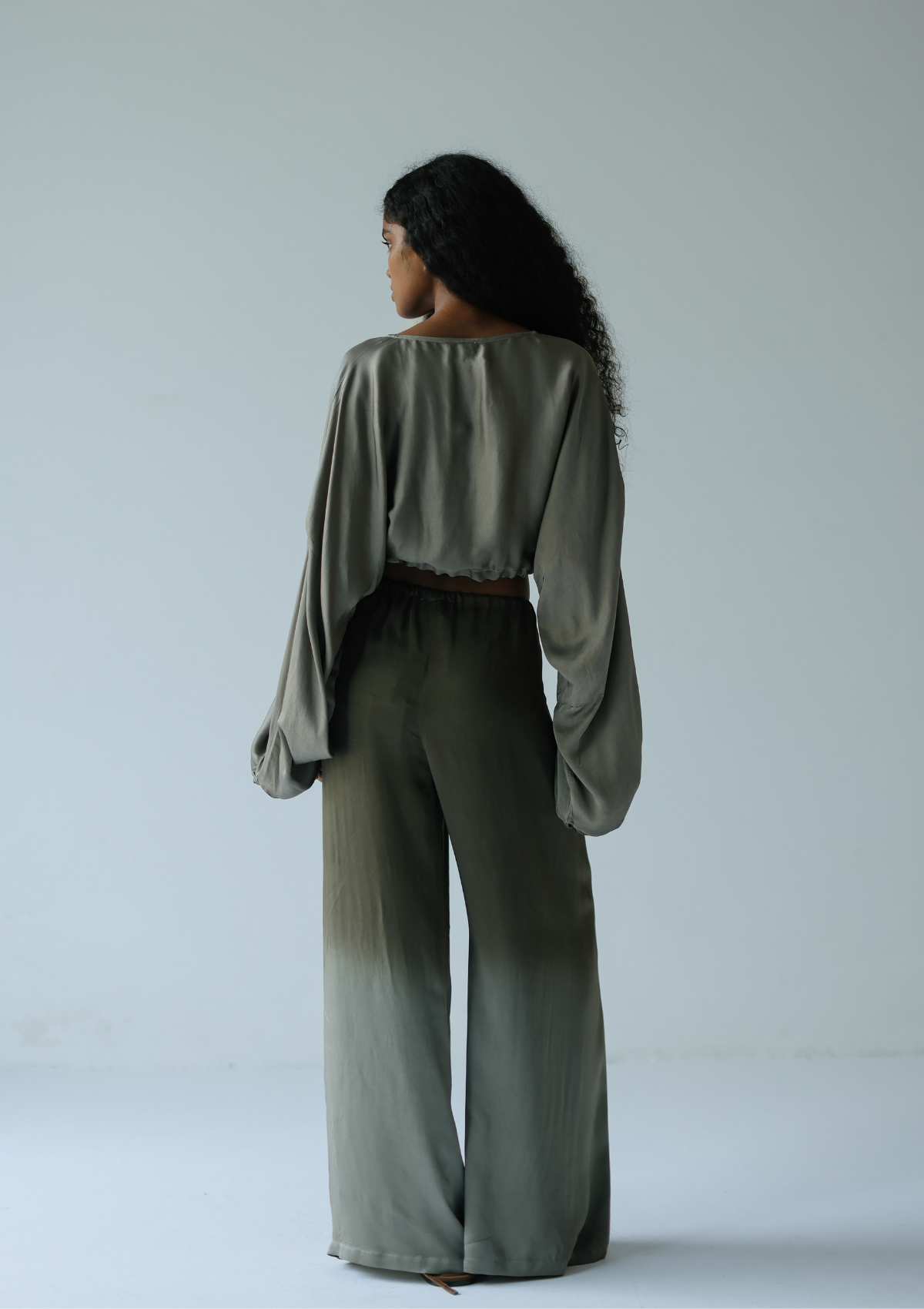 LERA HOSE - TEA LEAF BIS VETIVER