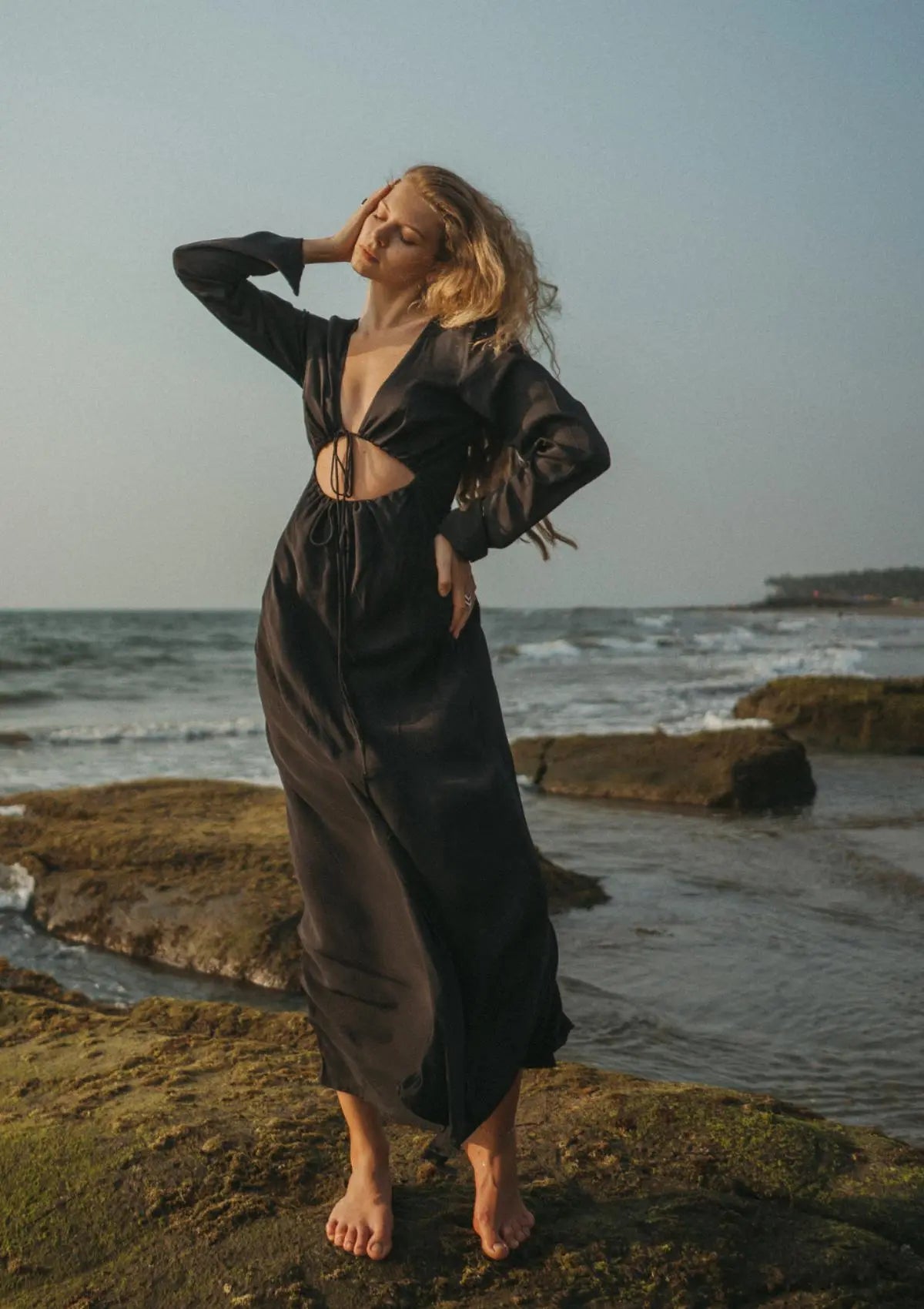 HERA MAXI DRESS - OYSTER BLACK - Studio Tia