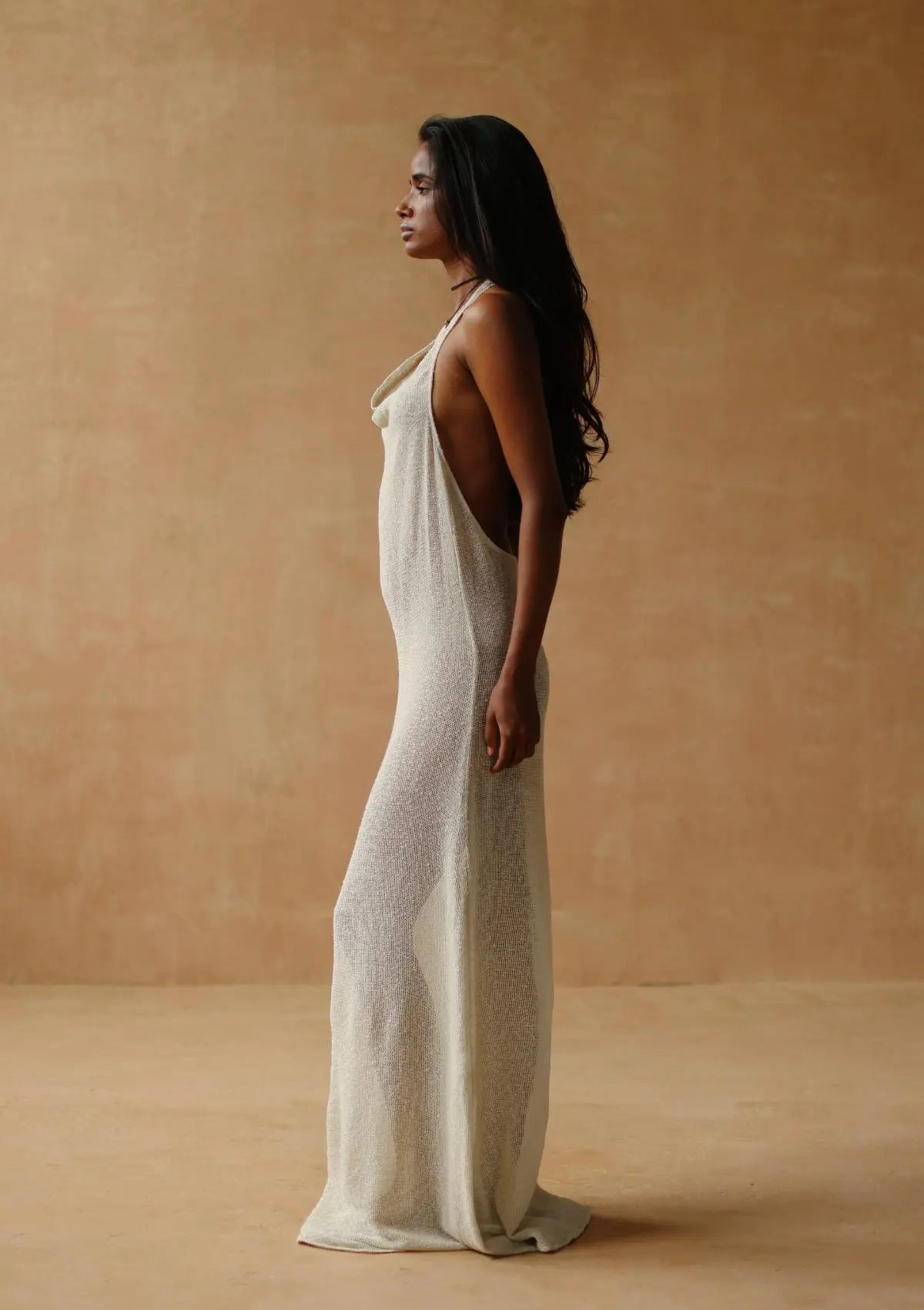 MARA HALTERKLEID – KNOCHENWEISS