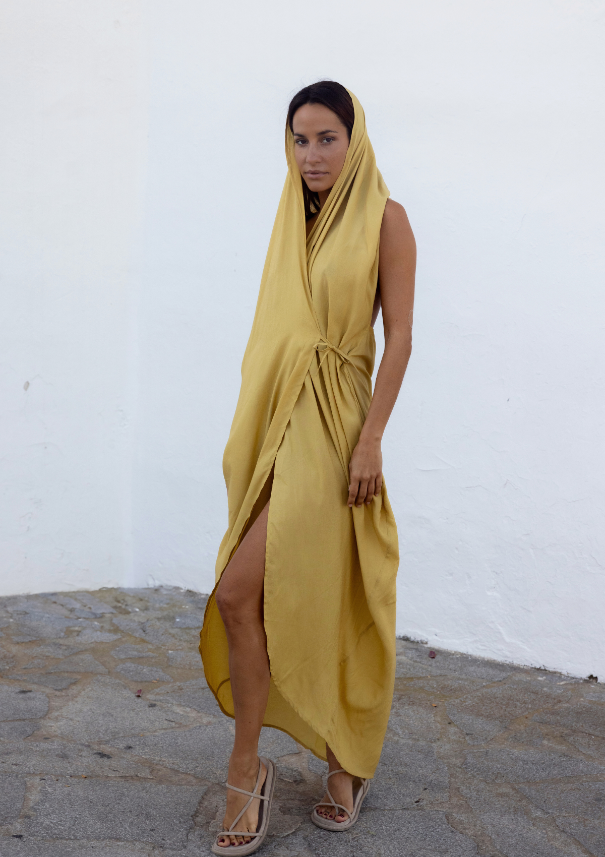 HOOD KAFTAN- BEIGE TAN