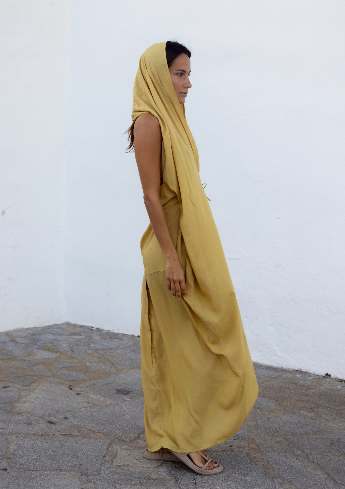 HOOD KAFTAN- BEIGE TAN