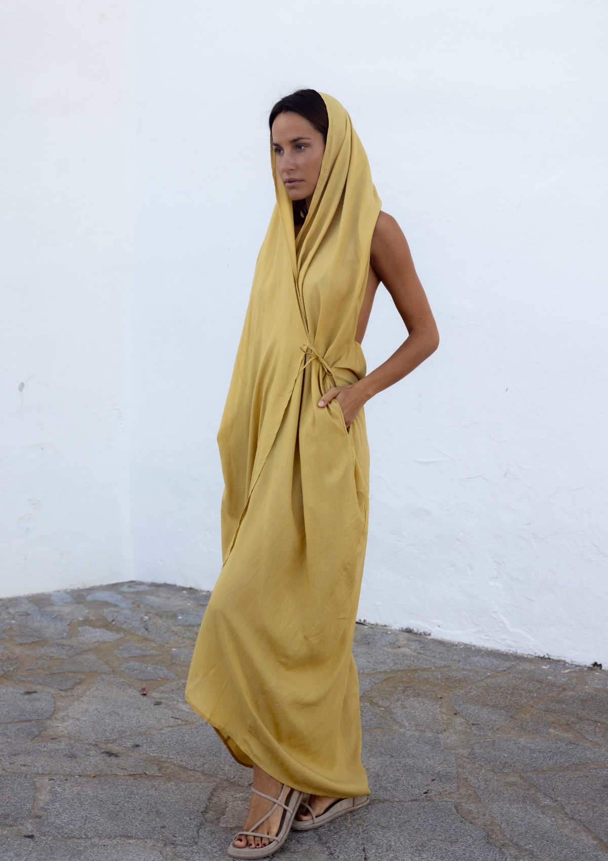 HOOD KAFTAN- BEIGE TAN
