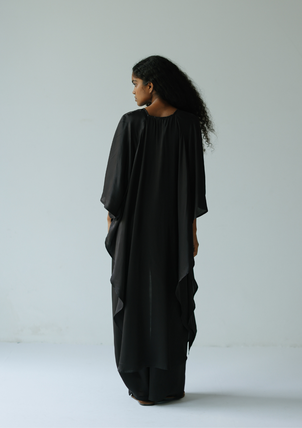KARLA CAPE - BLACK
