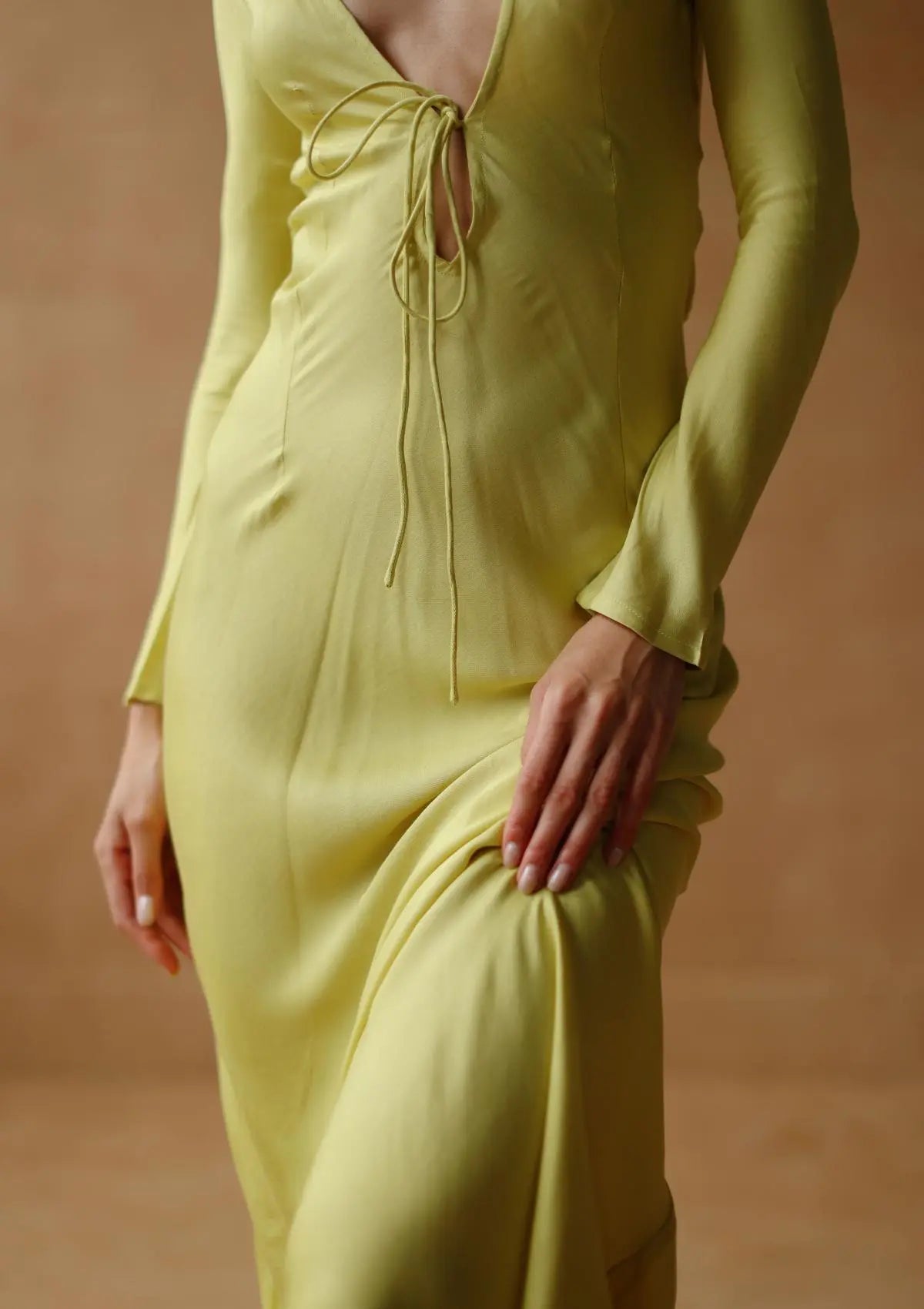 HARLEY MAXIKLEID- AKAZIE