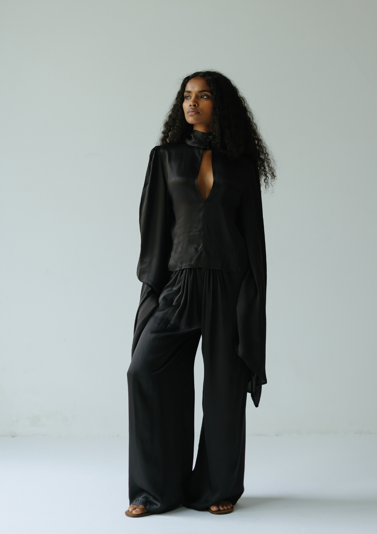 LERA TROUSER - SCHWARZ