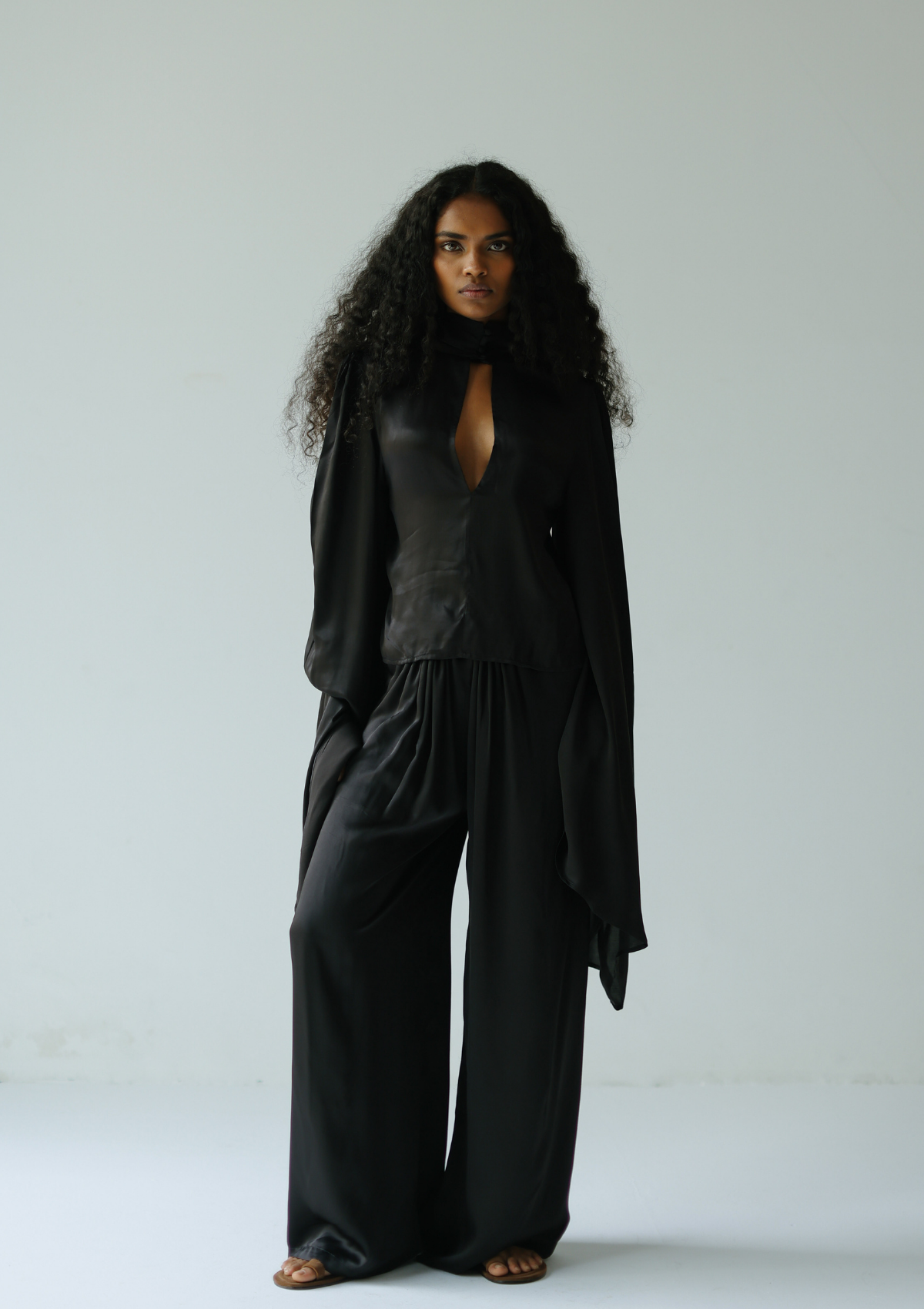 LERA TROUSER - SCHWARZ