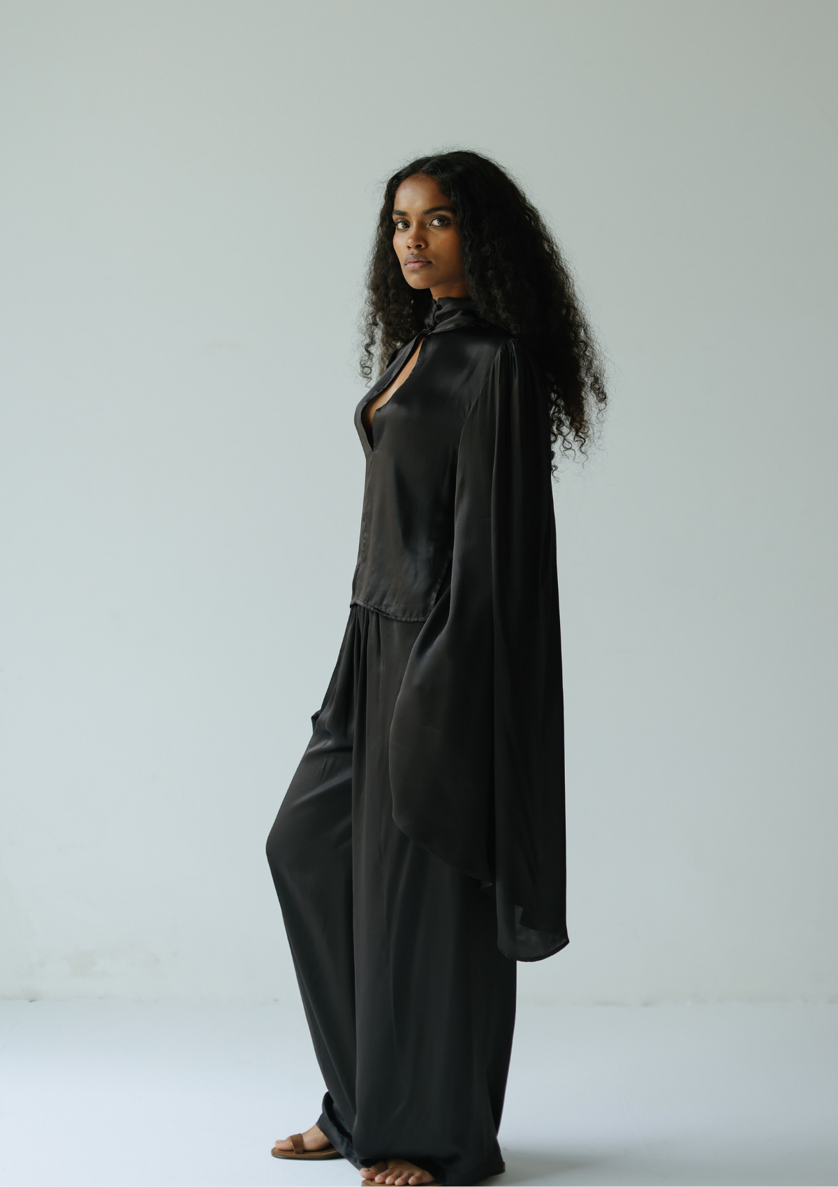 LERA TROUSER - SCHWARZ