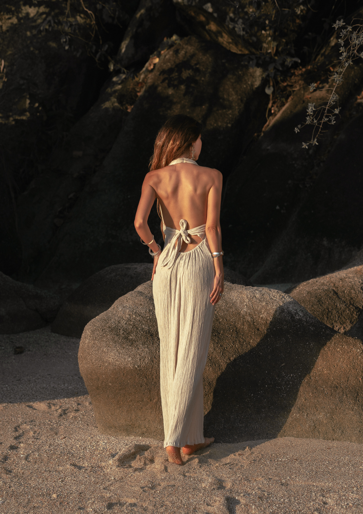 VESTIDO RAY CON CUELLO HALTER - NATURAL