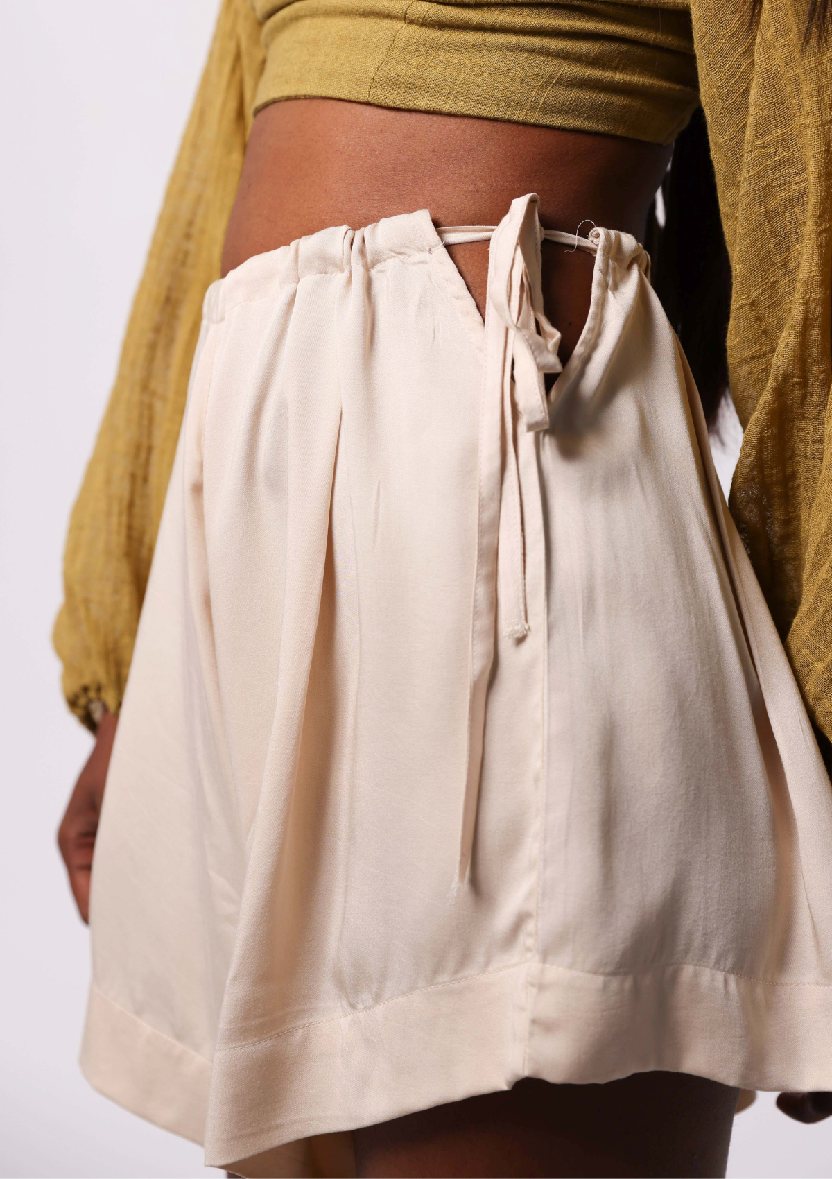 DEJA SHORTS - UNDYED KORA