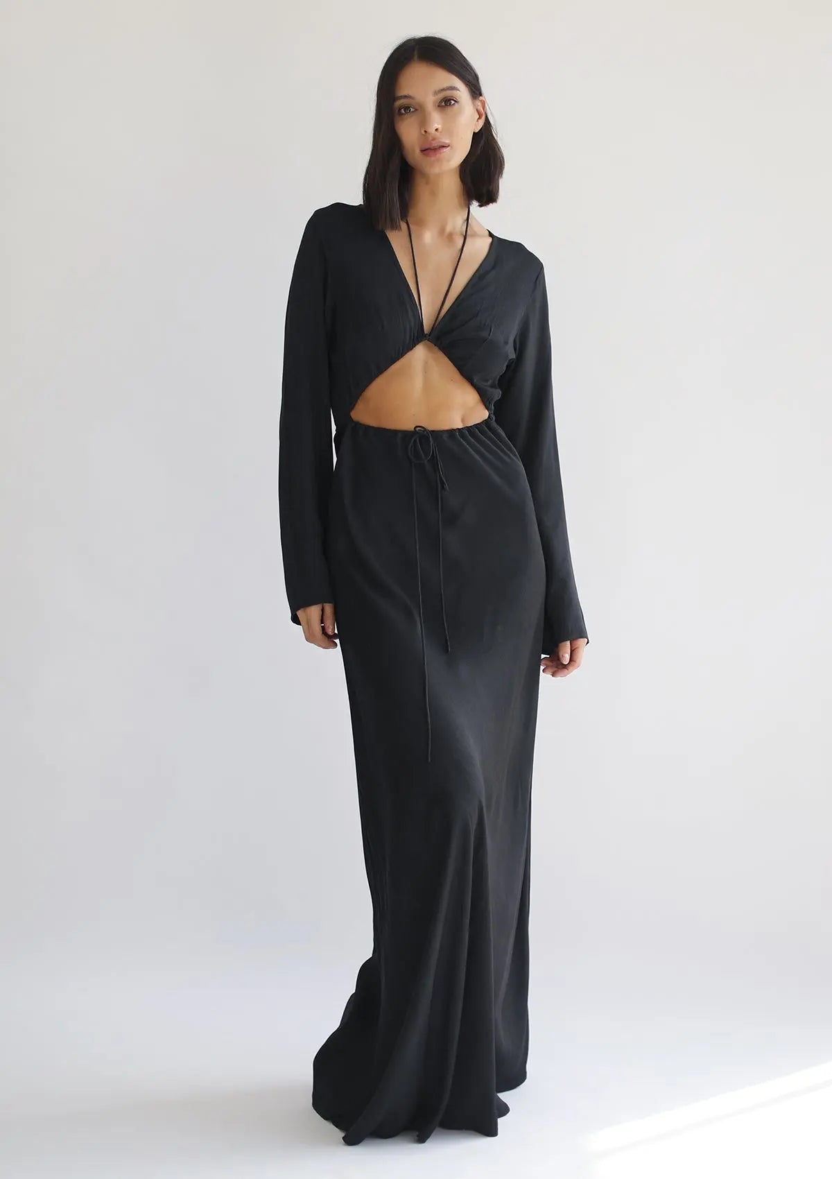 HERA MAXI DRESS - OYSTER BLACK - Studio Tia