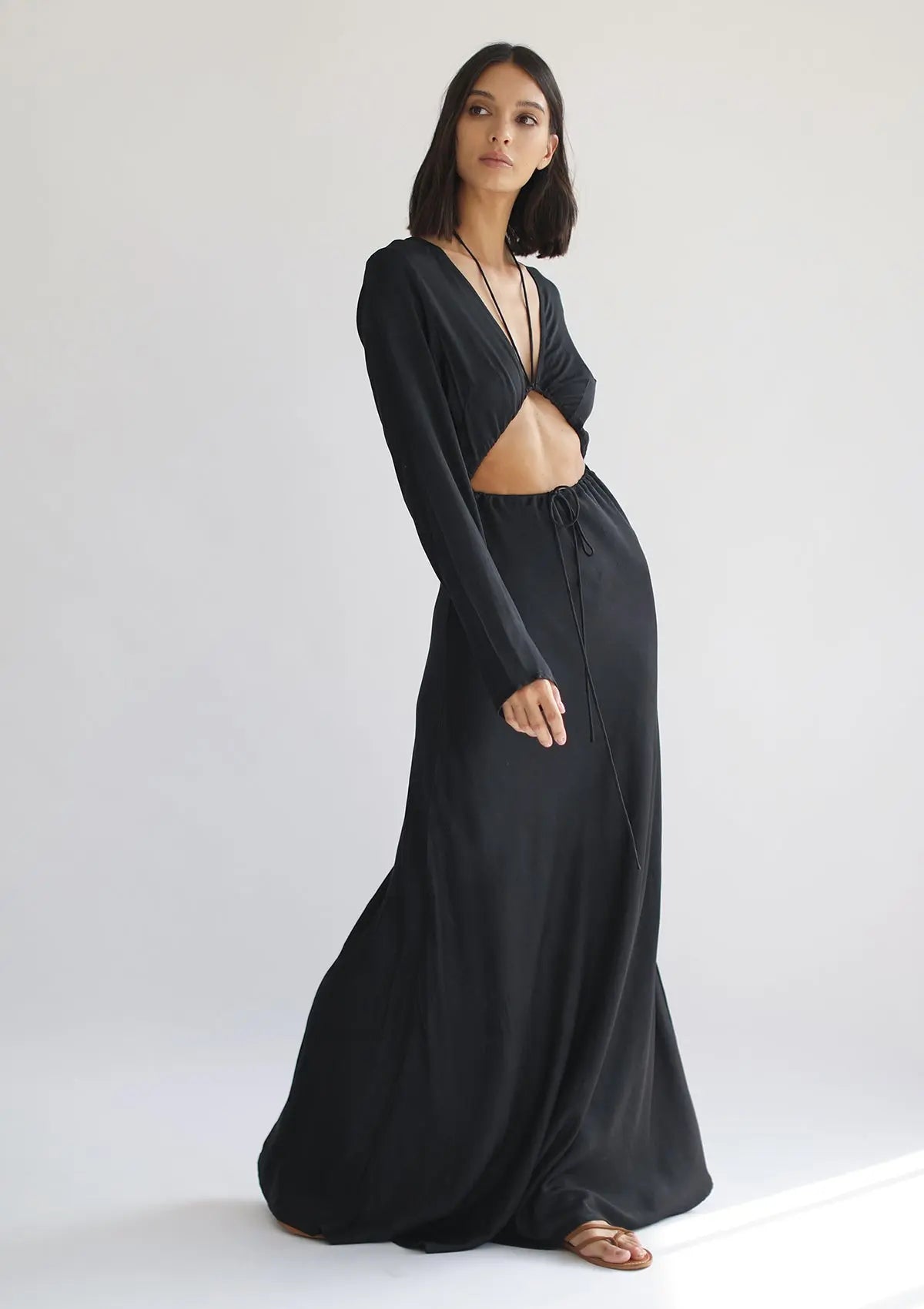 HERA MAXI DRESS - OYSTER BLACK - Studio Tia