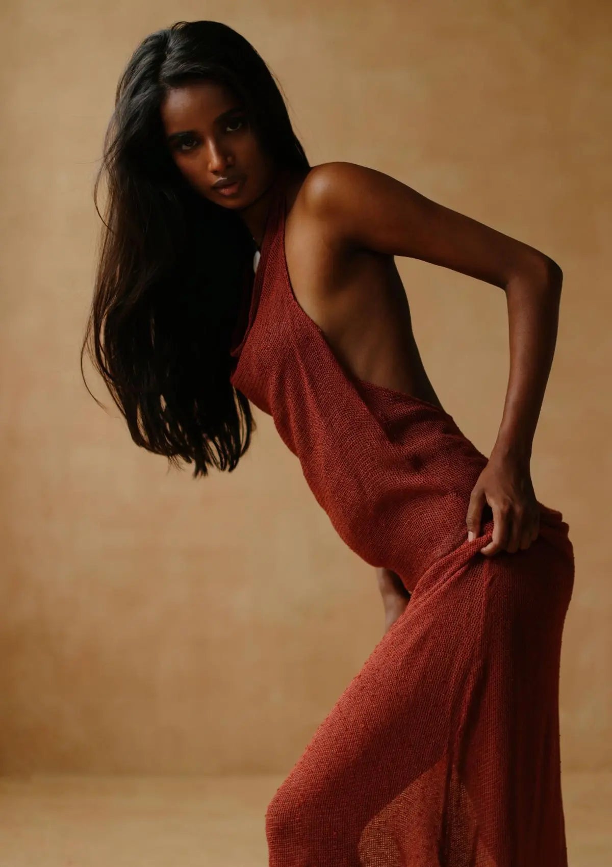 VESTIDO MARA HALTER - BAKED CLAY