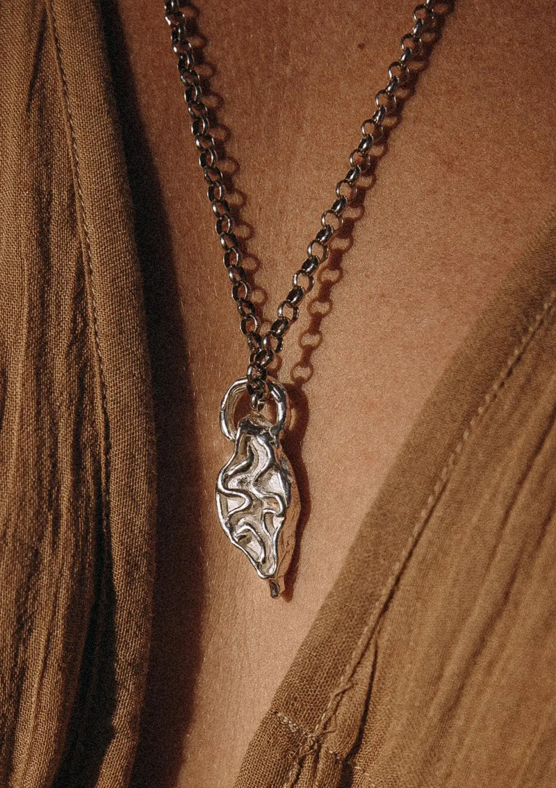 Vulva Charm - Silver