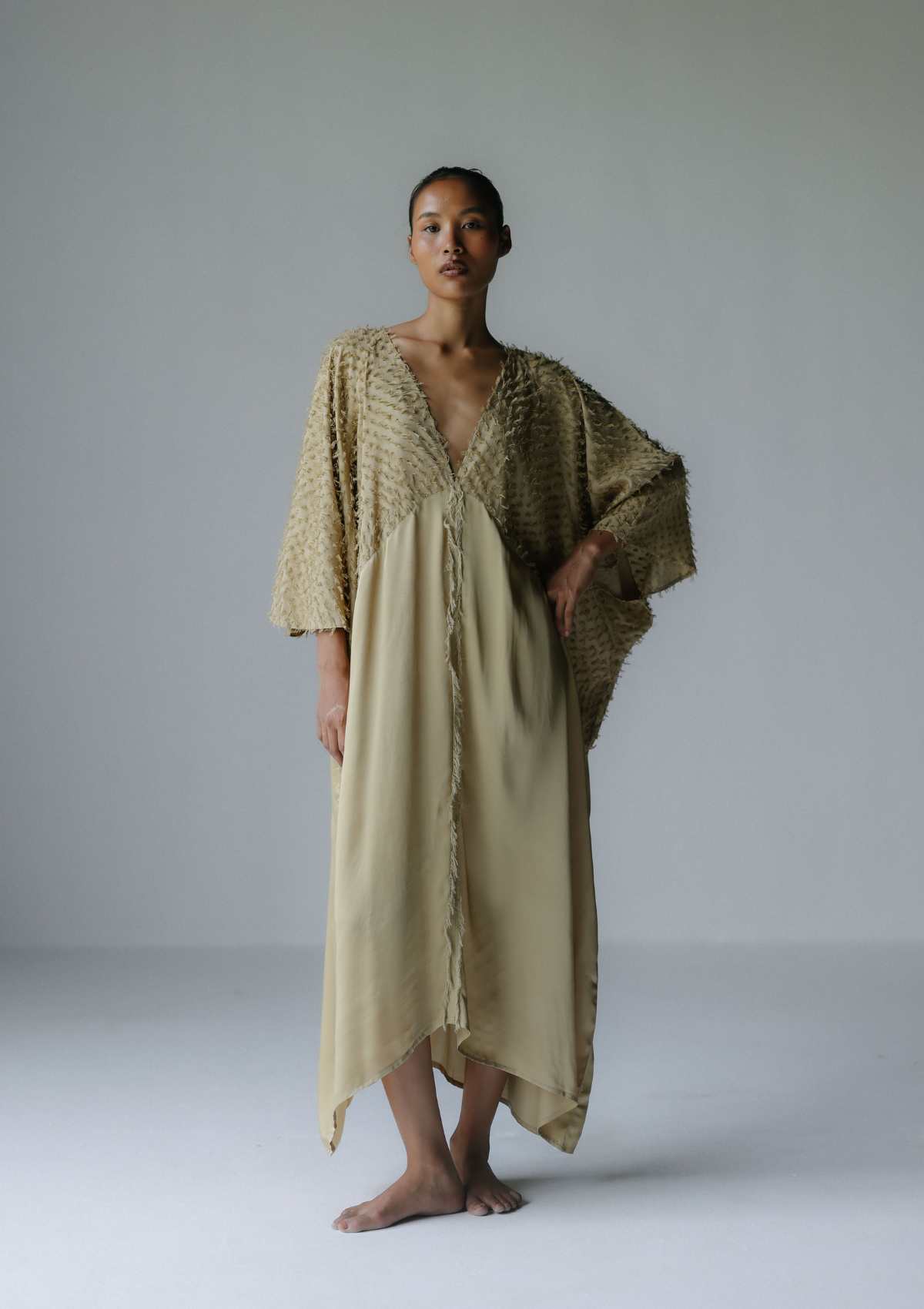 TIRA KAFTAN