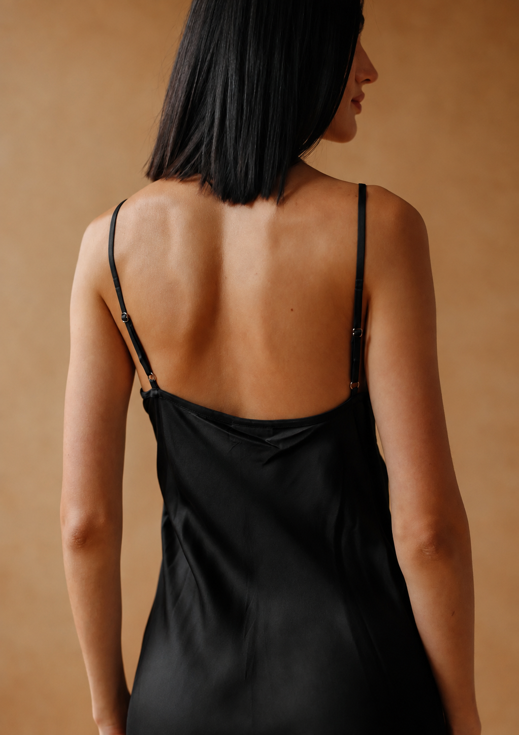 VESTIDO LENCERO AKAIA BIAS - PLATEADO