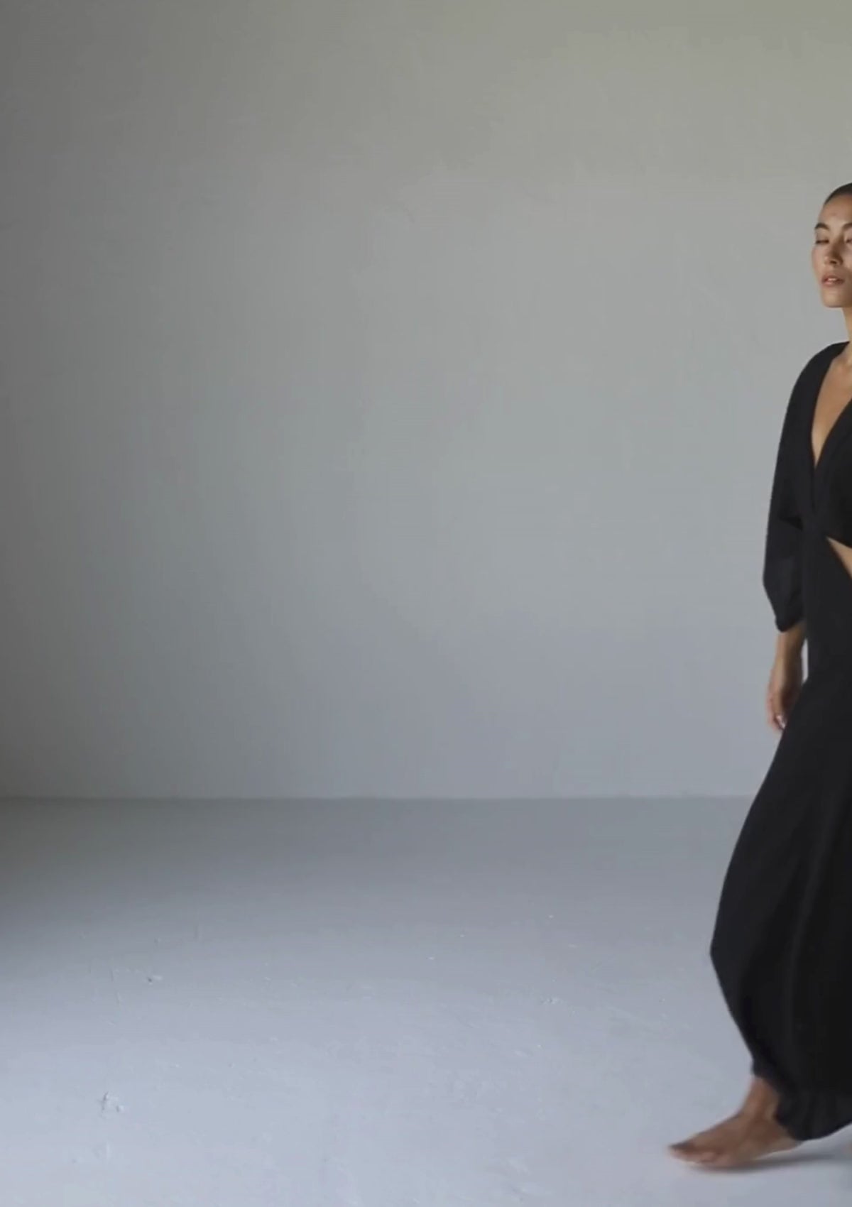 AURORA BLACK MAXI DRESS